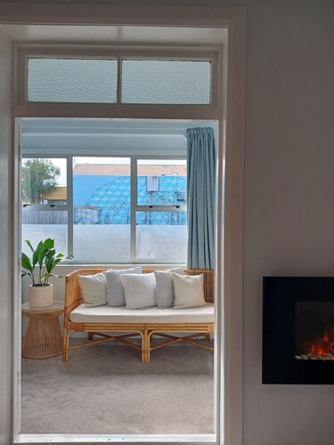 European Apartment in New Plymouth Central