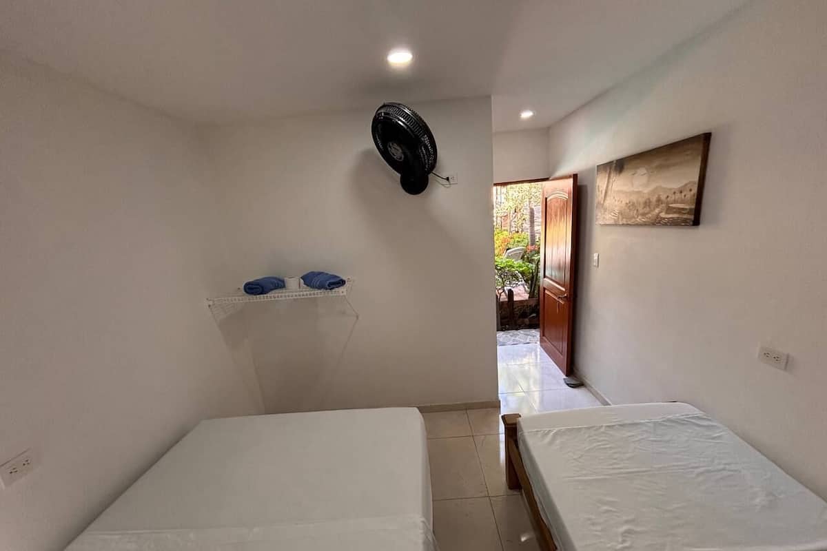 Classic Room, Pool View | Bed sheets