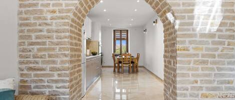 Huoneisto | Ruokailu