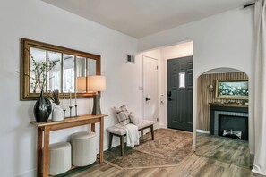 Interior - ~ The Urban Oasis ~ MSU~ Modern (Mankato)