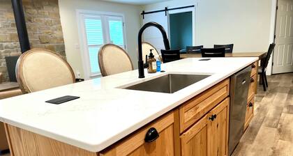 Eagle Rock Fishing Retreat- Missouri River