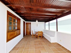 Dining - Anna Holiday Home, private heated pool (Montaña Roja)