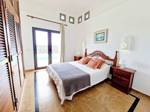 2 chambres, fer et planche à repasser, lit parapluie, Wi-Fi gratuit