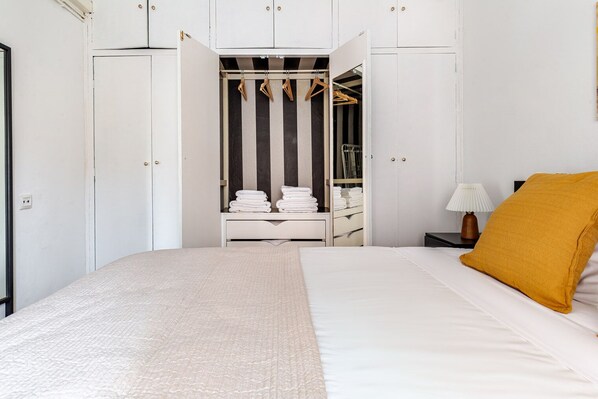 3 Schlafzimmer, Bügeleisen/Bügelbrett, WLAN, Bettwäsche