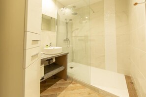 Shower, towels