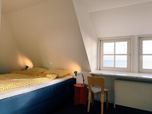 2 habitaciones, escritorio, wifi y ropa de cama 