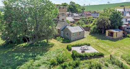 Pele Tower - UK49338