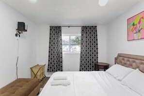 2 bedrooms, desk, iron/ironing board, travel cot