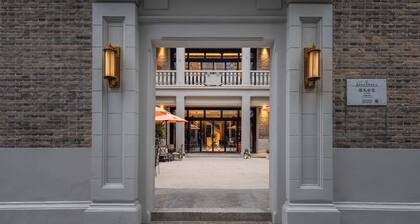 Blossom Manoir Lujiazui