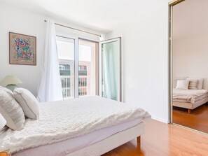 2 bedrooms, Internet