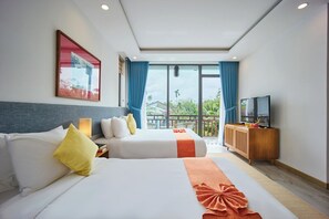 12 bedrooms, desk, iron/ironing board, free WiFi