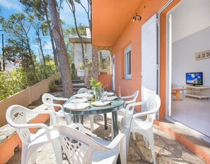 Apartment | Balcony - Apartment in Spain Near Beach & City Center (Palafrugell)