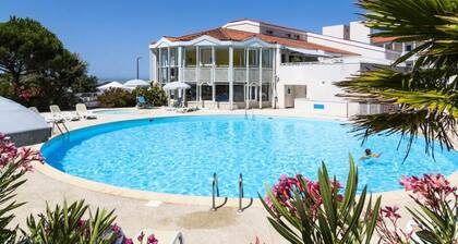2 Rooms 4 People Sea or Pool View