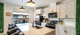 The Zen Den – Wellness Retreat with Sauna, Red Light Therapy & Biohacking Touche