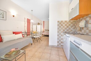 Apartment | Private kitchen | Highchair