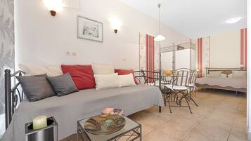 Apartment | Living room