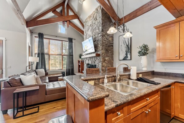 Interior - Westridge Ski-In/Ski-Out with Private Hot Tub (Breckenridge)