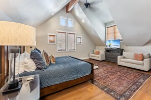 4 bedrooms, desk, iron/ironing board, WiFi - Westridge Ski-In/Ski-Out with Private Hot Tub (Breckenridge)
