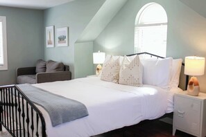 5 bedrooms, iron/ironing board, travel crib, WiFi