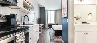 Allman Bros-Inspired Stay | Next to Mercer Music