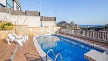 Villa | Pool | Indoor pool, outdoor pool