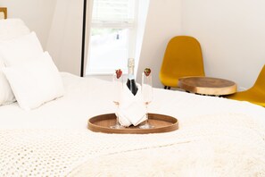 1 chambre, fer et planche à repasser, Wi-Fi gratuit, draps fournis