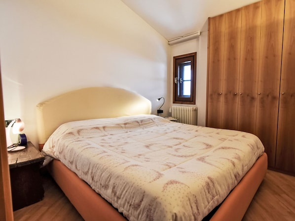 2 bedrooms, Internet