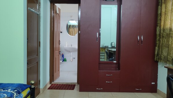 1 bedroom, iron/ironing board, WiFi, bed sheets