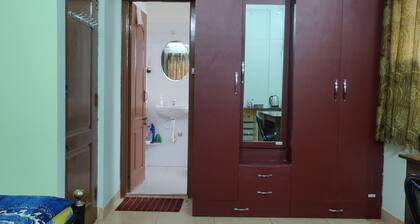 Fabulous apartment room with WiFi in bustling Bengaluru