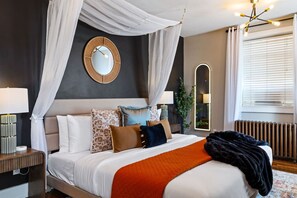 4 chambres, bureau, fer et planche à repasser, lit parapluie