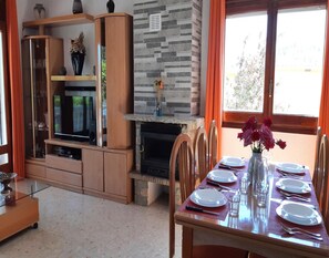 Villa | Dining