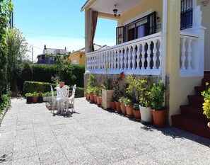 Villa | Balcony - Pet-friendly Villa in Lloret de Mar (Lloret de Mar)