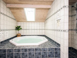 House | Spa treatment - 6 Person Holiday Home in Ansager (Ansager)