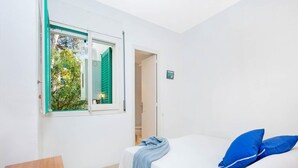 Apartment | 3 bedrooms, iron/ironing board - Apartment in Llafranc Near Beach & City Center (Palafrugell)