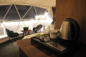 Cortinas blackout y sistema de insonorización 