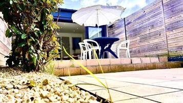 Tempat makan outdoor