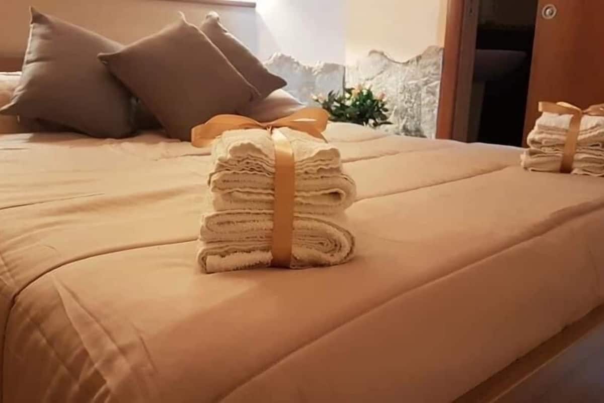 Deluxe Triple Room, City View