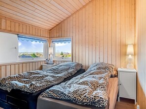 3 bedrooms, Internet
