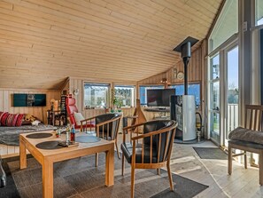 TV - "Anline" - 600m to the fjord by Interhome (Farsø)