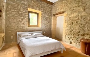 4 Schlafzimmer, Bügeleisen/Bügelbrett, kostenloses WLAN, Bettwäsche