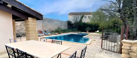 Piscina a l'aire lliure