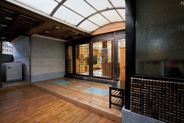 Sauna - H&K 3/2 Spacious apartment Sun-Yat Sen & TPE Dome (Taipei City)