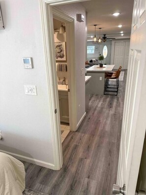 Desk, iron/ironing board, WiFi, bed sheets