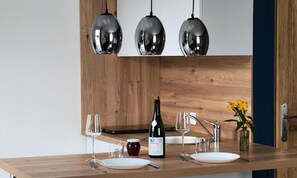 Køkkentøj/tallerkener/redskaber