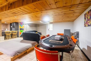 Spielezimmer