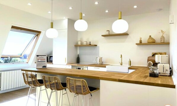 Fridge, microwave, oven, dishwasher - The Grand Palais Beach Sea View Tennis (Tourgeville)