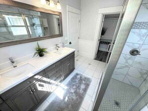 Een douche, een haardroger
