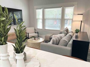 Living area - Luxe Victorian 2BR/2BA Downtown w/Serene Backyard (Sacramento)