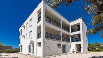 Apartment | Exterior