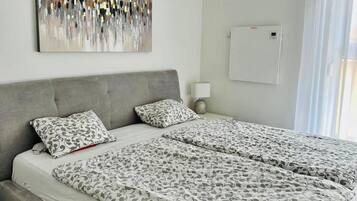 Apartment | 2 bedrooms, individually furnished, iron/ironing board
